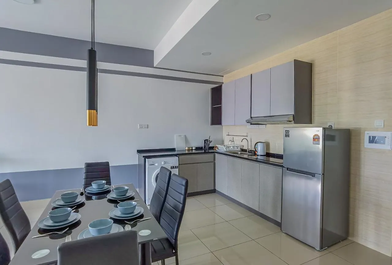 Lovely 2 Bedroom W Pool For 6 Pax - Chan Sow Lin كوالالمبور 0*,